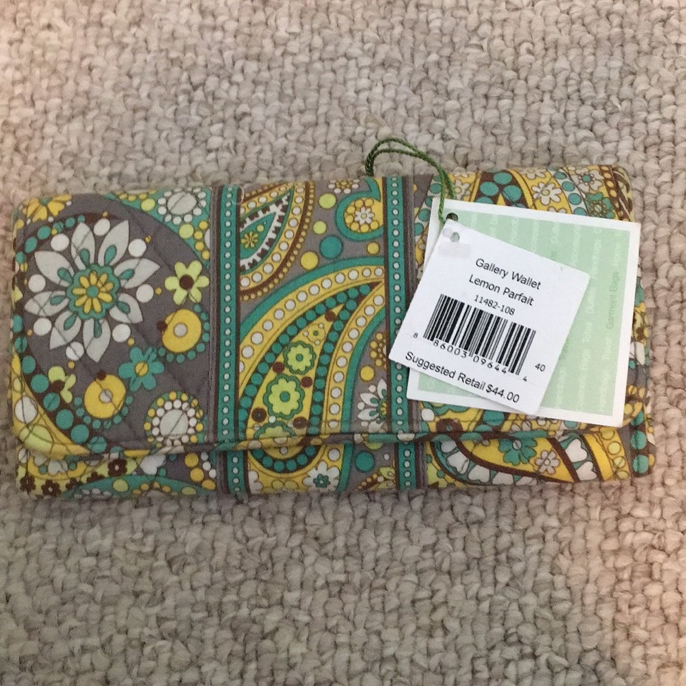 Vera Bradley accordion wallet
